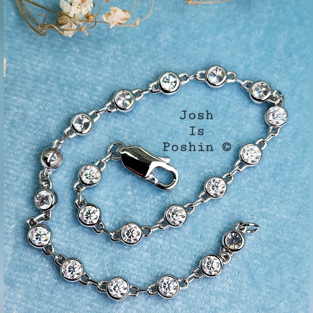 3MM Moissanite bezel set chain-link bracelet in sterling silver